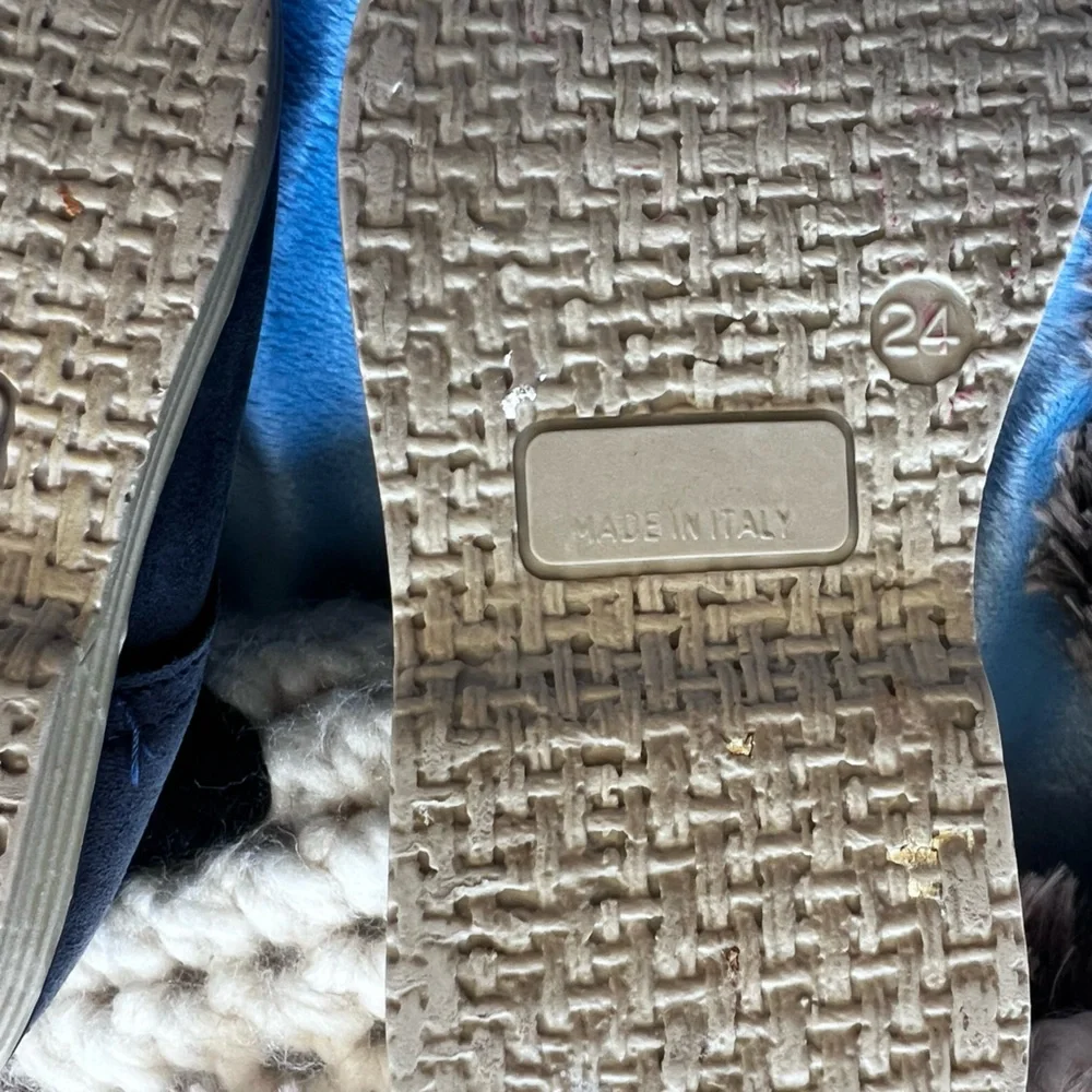 Stylish Kids Shoes in Blue Suede Leather size 6.5-7 us